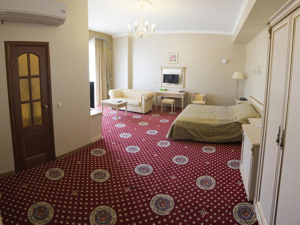 Rivera Khabarovsk Hotel Room photo